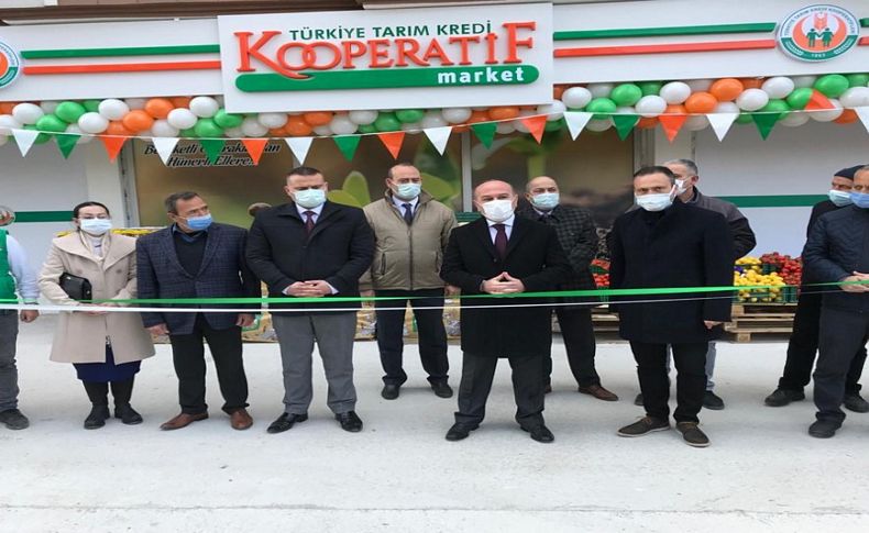Bergama'da Tarım Kredi Market törenle açıldı