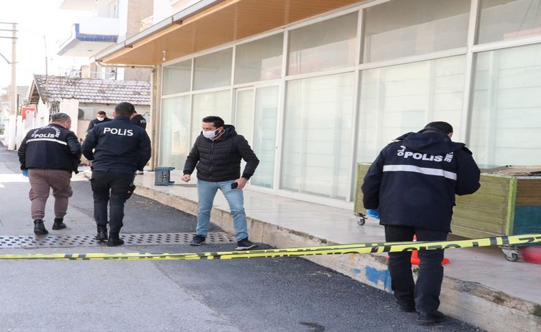 İzmir'de silahlı kavgada 2 kişi yaralandı