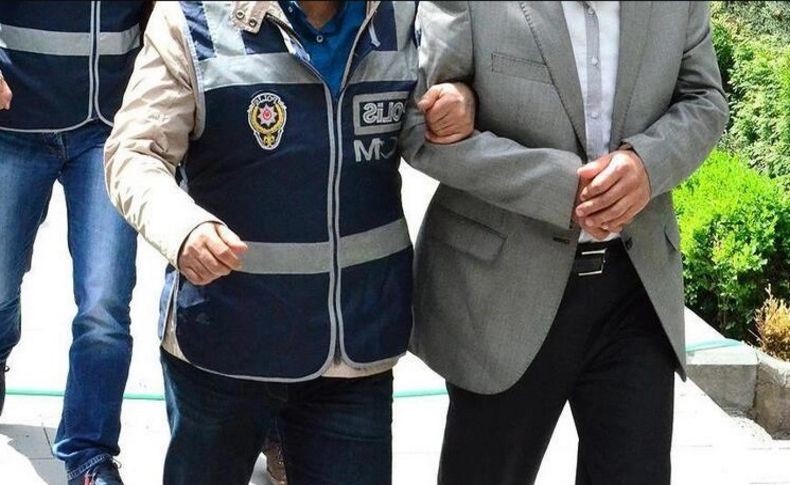 FETÖ'nün TSK yapılanmasına yönelik İzmir merkezli operasyonda 41 şüpheli tutuklandı