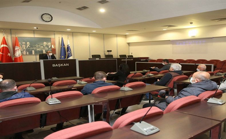 Karşıyaka Belediyesi hafriyat firması temsilcileri ile bir araya geldi