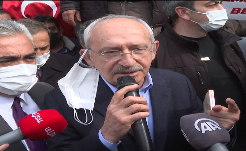 Kılıçdaroğlu, İzmir'de imar değişikliklerine tepkili mahalle sakinleriyle görüştü