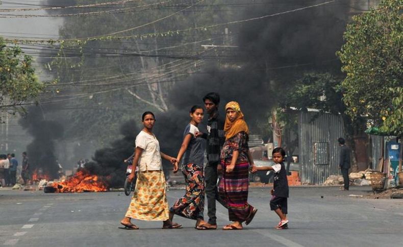 Myanmar'da dehşet! 56 kişi öldürüldü!