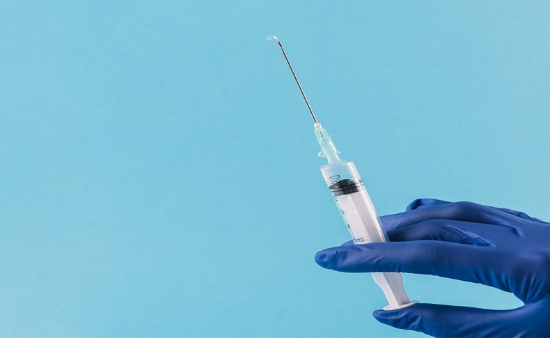 Sağlık Bakanlığı 'Temaslı Takibi Rehberi'ni güncelledi: İki doz aşı olana karantina yok