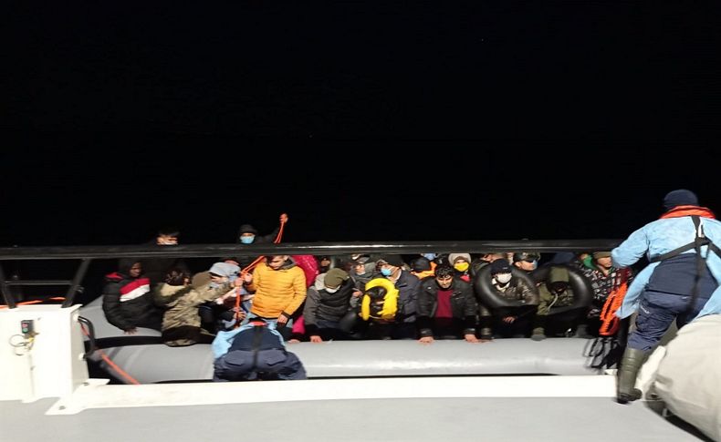 Türk kara sularına itilen  sığınmacılar kurtarıldı! Sahil Güvenlikten yardım eli