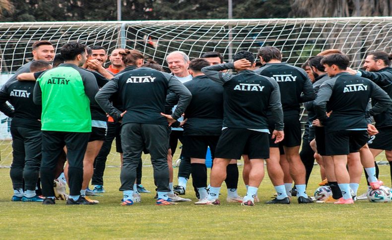 Altay, Mustafa Denizli yönetiminde ilk maçında Ümraniyespor'a konuk