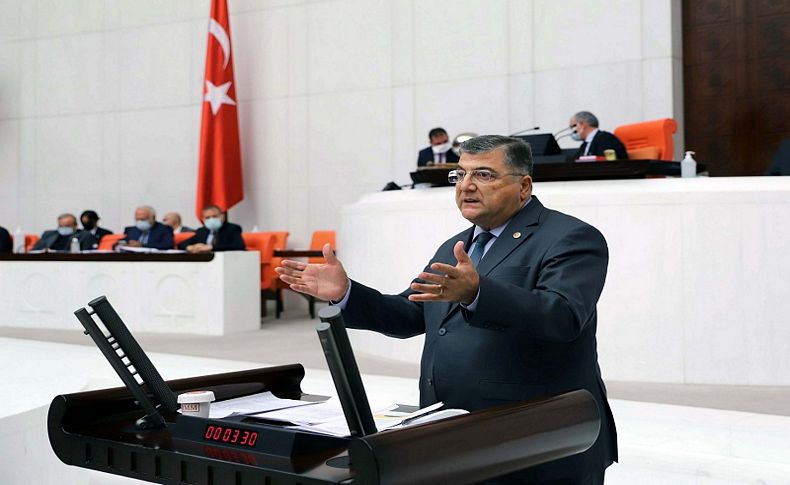 CHP'li Sındır: Çiftçi borçlarının binde beşi tefeci faiziyle yapılandırılıyor