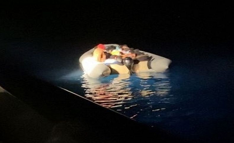 İzmir açıklarında 22 sığınmacı kurtarıldı