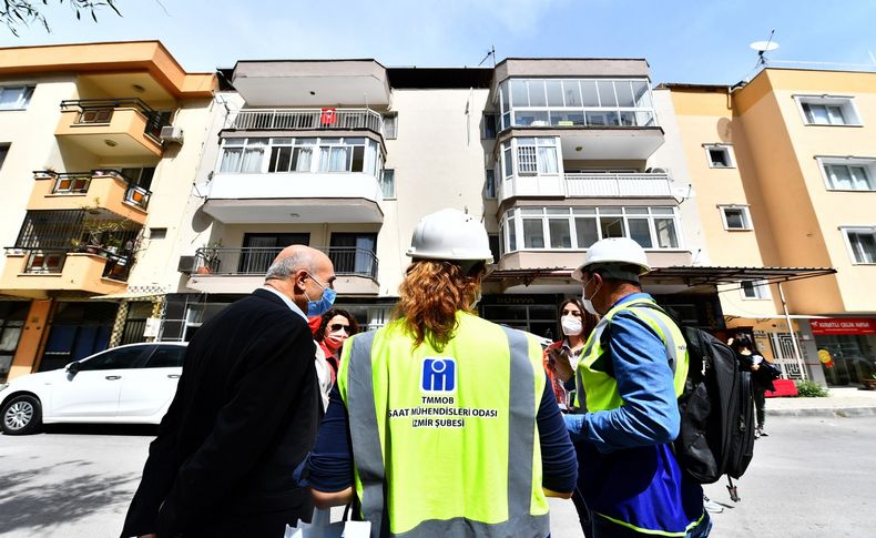 İzmir Büyükşehir Belediyesi 100 mühendisle yapı stoku envanteri için sahada