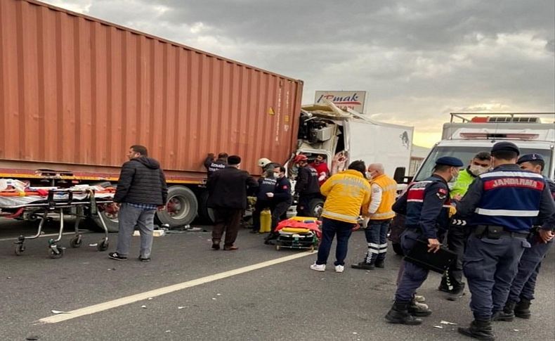 İzmir'de bir feci kaza daha: 1 ölü,  1 yaralı