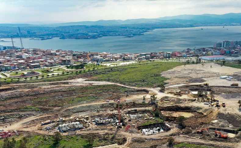 İzmir'de depremzedeler için yapılan konutlar yükselmeye başladı