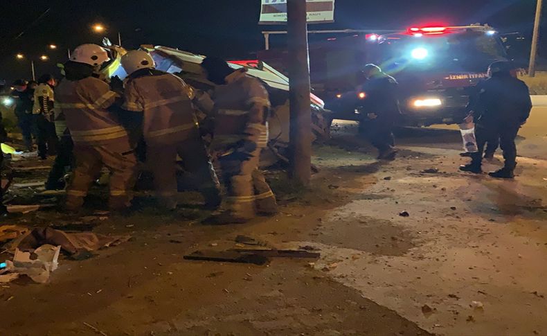 İzmir'de feci kaza: Sürücü hayatını kaybetti