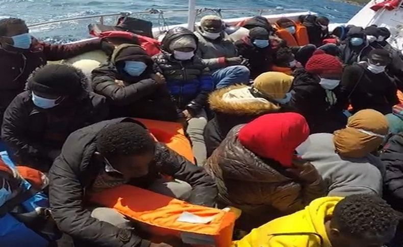 İzmir'de geri itilen 37 sığınmacı kurtarıldı