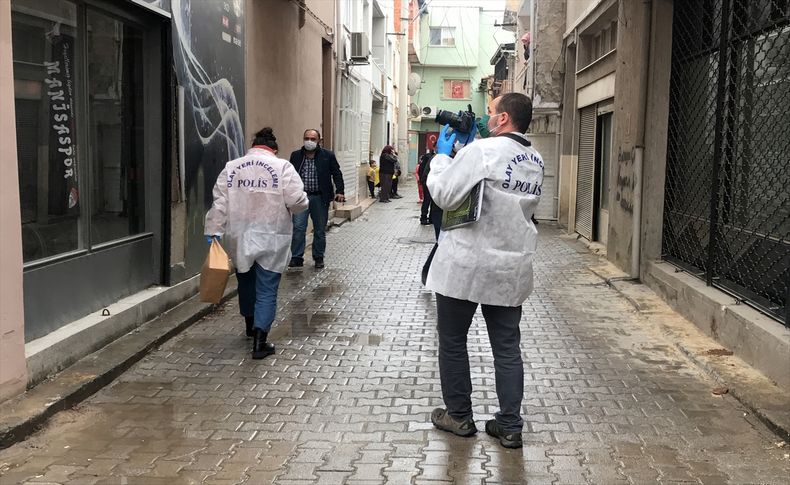 İzmir'de kan donduran olay! Evinde başından vurulmuş halde bulundu