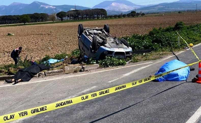 İzmir'de korkunç kaza: 3 ölü, 4 yaralı