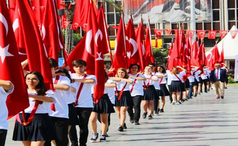 İzmir Büyükşehir Belediyesi’nden coşkulu kutlama