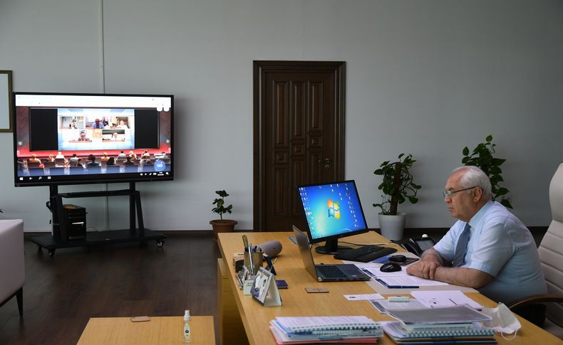 Başkan Selvitopu Karabağlar’daki çalışmaları dijital kurultayda anlattı
