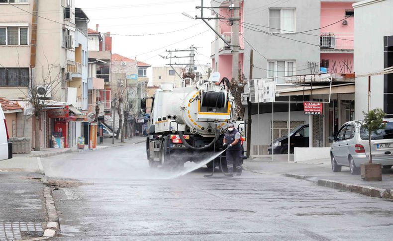 Bayraklı Belediyesi 90 bin noktayı dezenfekte etti