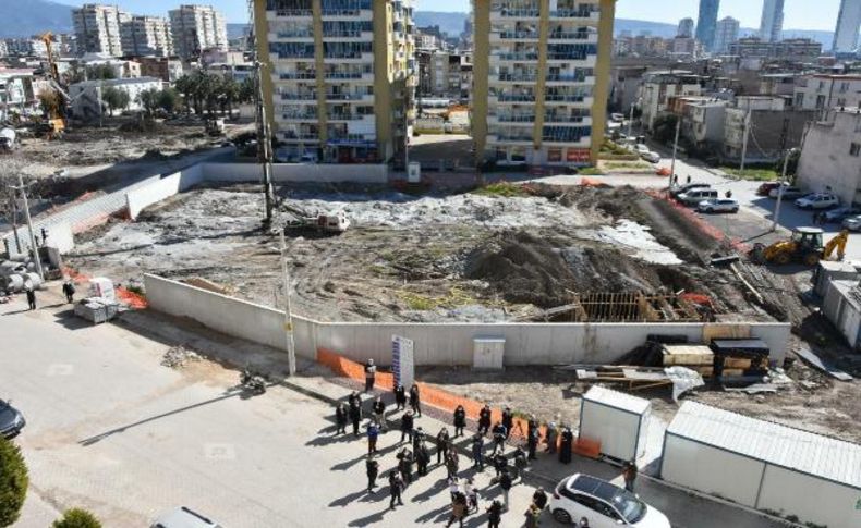 Bayraklı'da mahalleli tepki gösterdi, trafo inşaatı durdu!