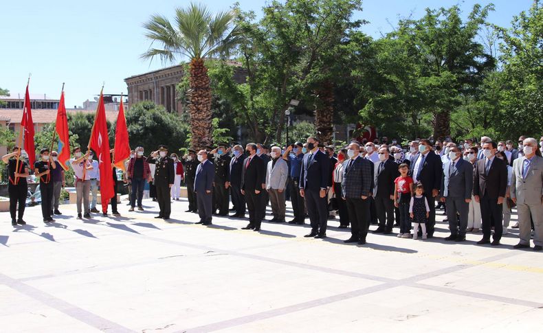 Bergama'da 19 Mayıs coşkusu törenle kutlandı