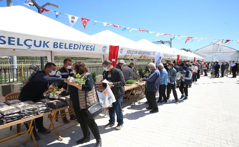 Efes Selçuk'ta yeşik atıklar doğal gübreye dönüşüyor