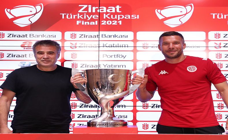 Ersun Yanal: Antalyaspor'a bir ilki yaşatacağımıza inanıyorum