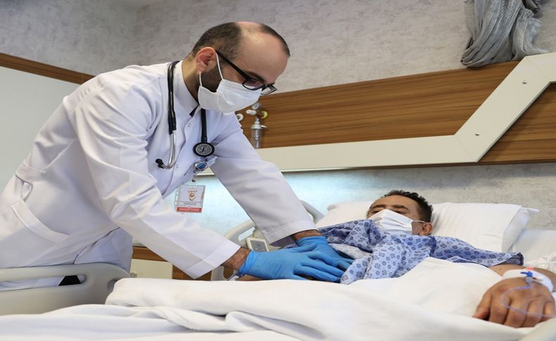 Filistinli hasta, İzmir'de sağlığına kavuştu