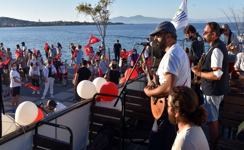 Gençlik bayramı Foça'da büyük sevinçle kutlandı