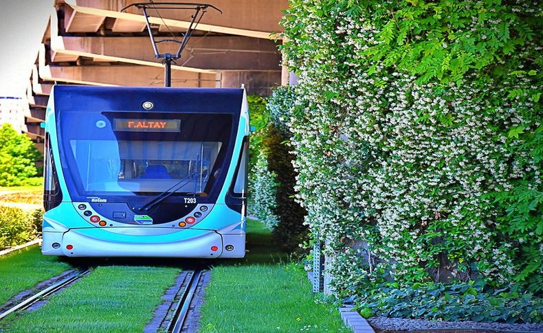 İzmir'in ulaşım yollarına 'yeşil koridor'