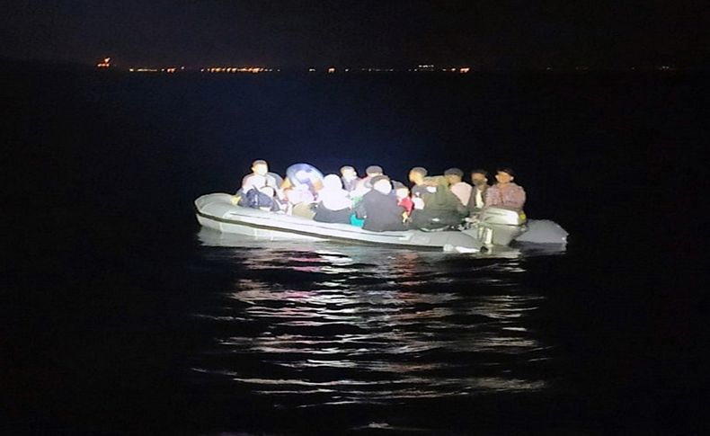 İzmir açıklarında 23 sığınmacı kurtarıldı