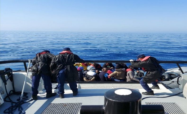 İzmir açıklarında 24 sığınmacı kurtarıldı