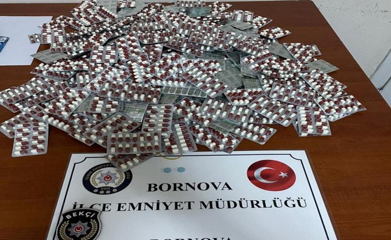 İzmir'de bekçinin dikkati binlerce uyuşturucu hapı ortaya çıkardı