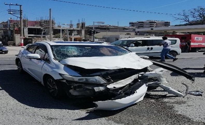 İzmir'de kaza yapan araçtan uyuşturucu çıktı
