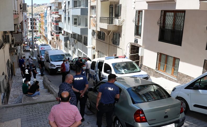 İzmir'de kan donduran olay! Kızını boğarak öldüren anne teslim oldu