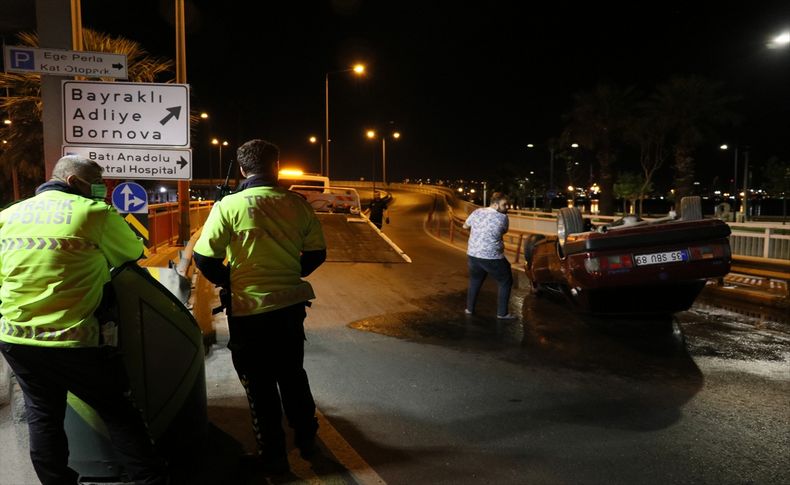 İzmir'de kontrolden çıkan otomobil takla attı: 1 yaralı