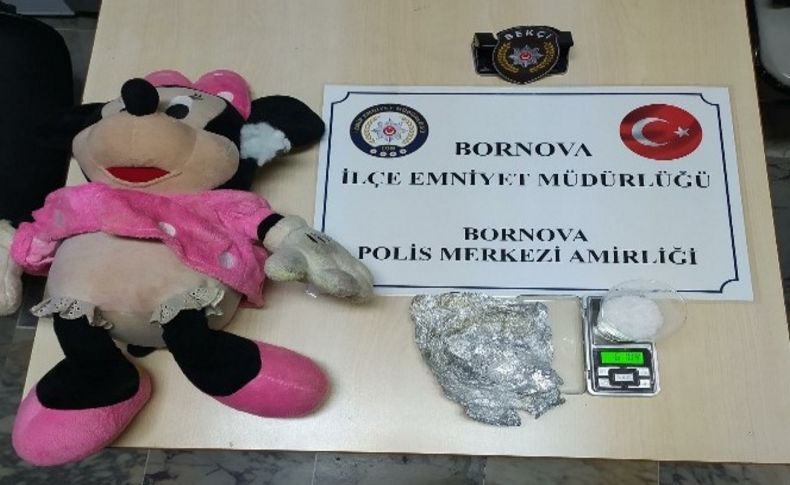 İzmir'de peluş oyuncağın içinden uyuşturucu çıktı