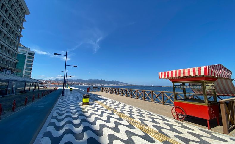 İzmir'de tam kapanma sakinliği