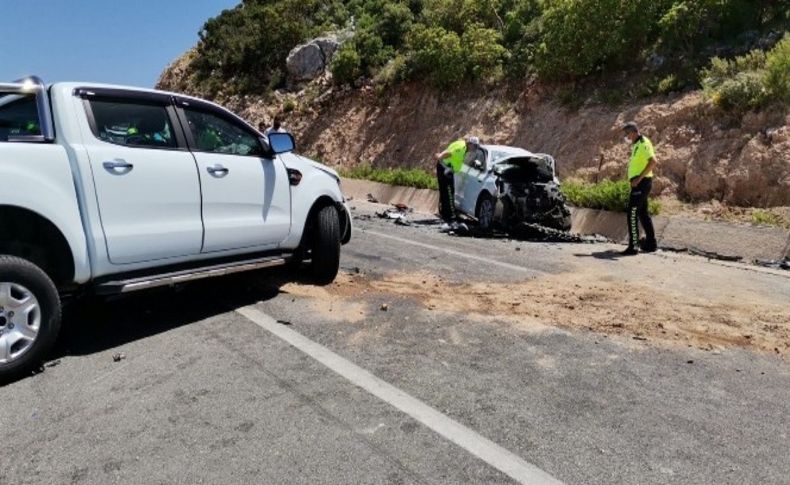 Karaburun'da feci trafik kazası: 1 ölü 3 yaralı