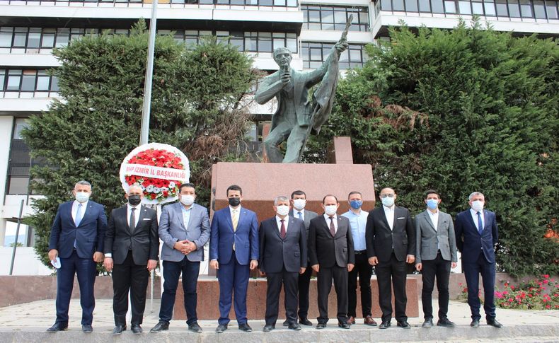 MHP İzmir Hasan Tahsin'i andı!