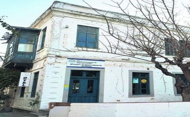 MHP'li meclis üyesinden eski belediye binası için 'Alaçatı Müzesi' önerisi
