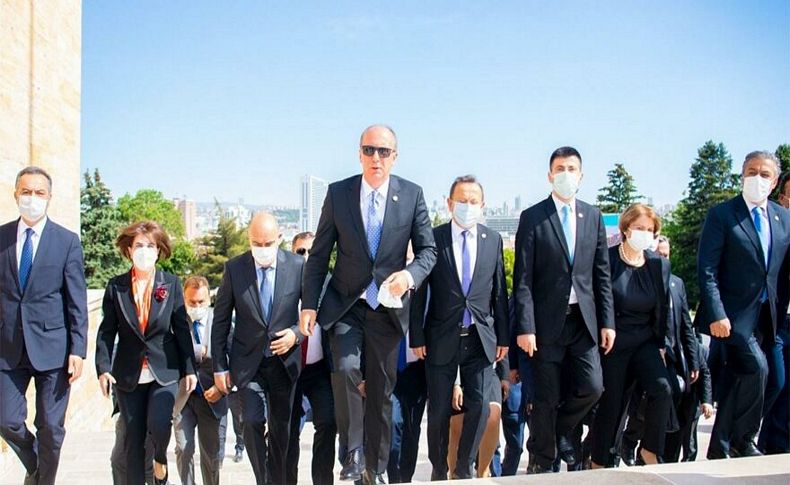 Muharrem İnce ekibiyle Anıtkabir’e gitti