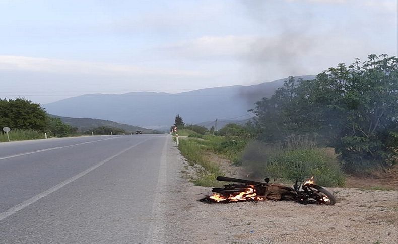 Ödemiş'te yol kenarında yanar halde bir motosiklet bulundu