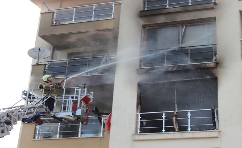 Apartman dairesinde çıkan yangın söndürüldü