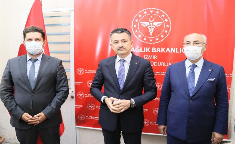 Bakan Pakdemirli, İzmir'de İl Sağlık Müdürlüğünü ziyaret etti