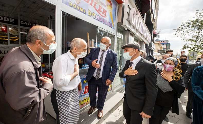 Başkan Soyer'e Erzurum'da yoğun ilgi