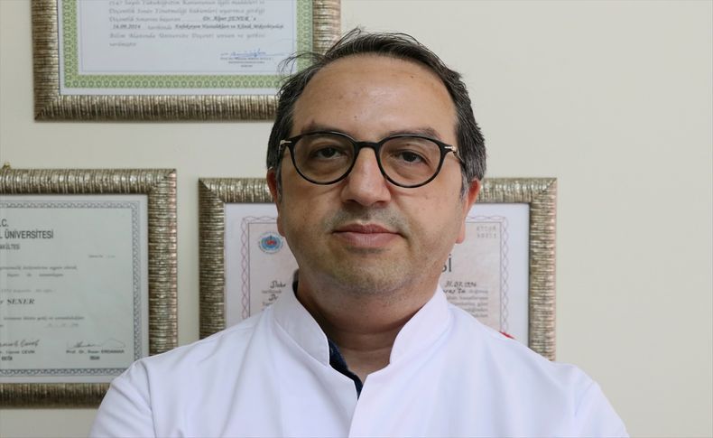 Bilim Kurulu Üyesi Prof. Dr. Şener'den bayramlaşma tavsiyesi