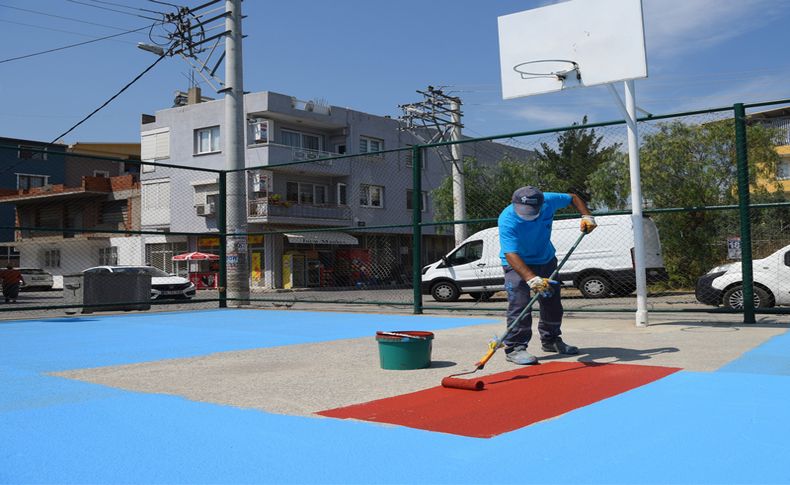 Bornova’da basketbol sahaları yenileniyor