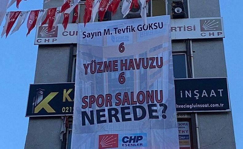 CHP’li başkandan AK Parti’li başkana “6 yüzme havuzu nerede” pankartı