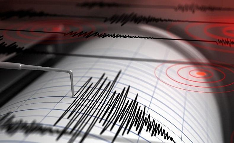 İzmir'de 3,2 büyüklüğünde deprem