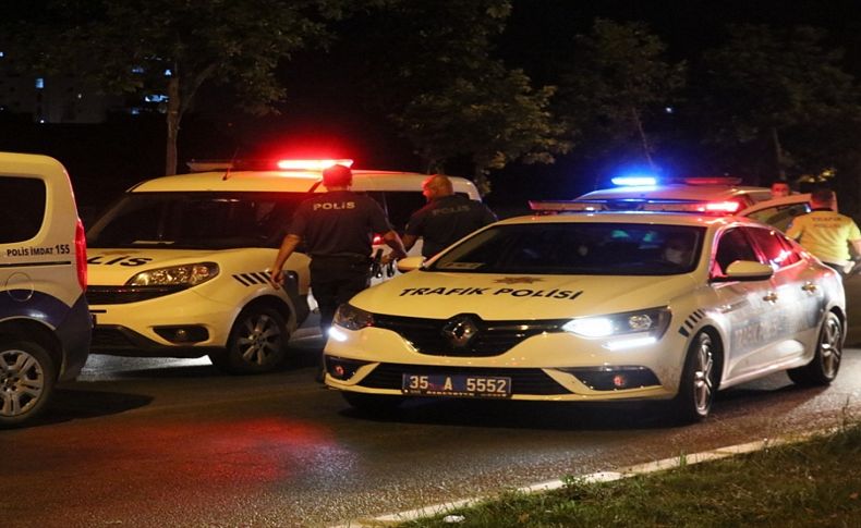 İzmir'de 'dur' ihtarına uymayan sürücü kovalamaca sonucu yakalandı
