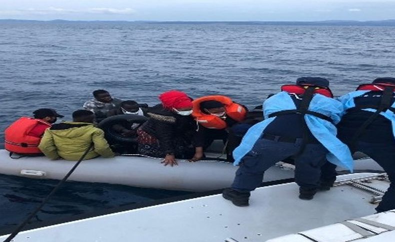 İzmir'de Sahil Güvenlik'ten kaçak göçmen operasyonları